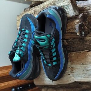 Gently worn 1 time. Men's Nike Air Max 95